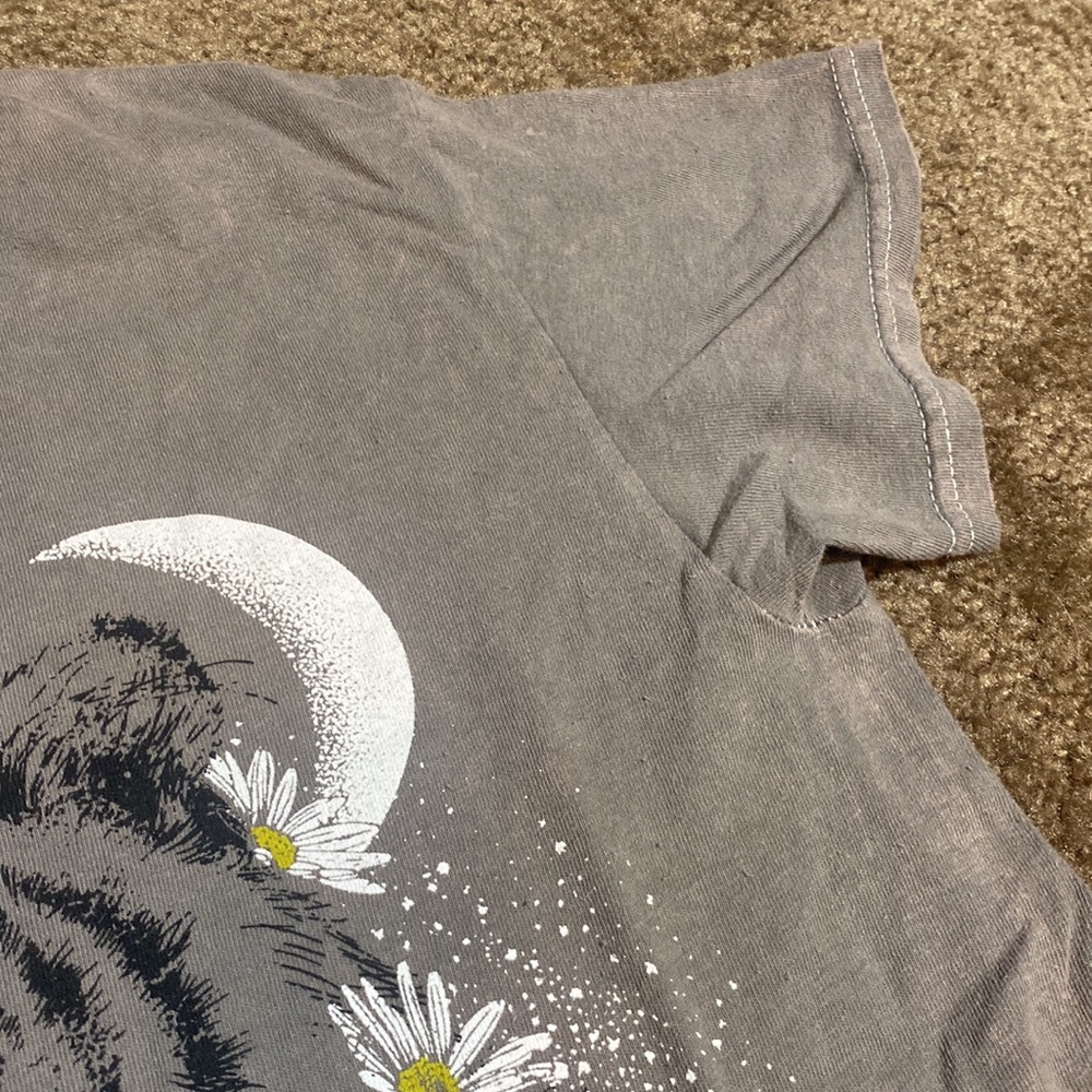 Fifth Sun Tee - Picture 8 of 8